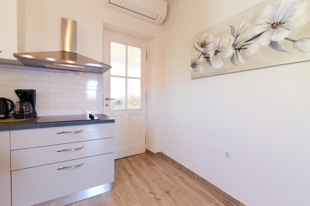 Studio Apartman Manuela Rijeka Bagian luar foto