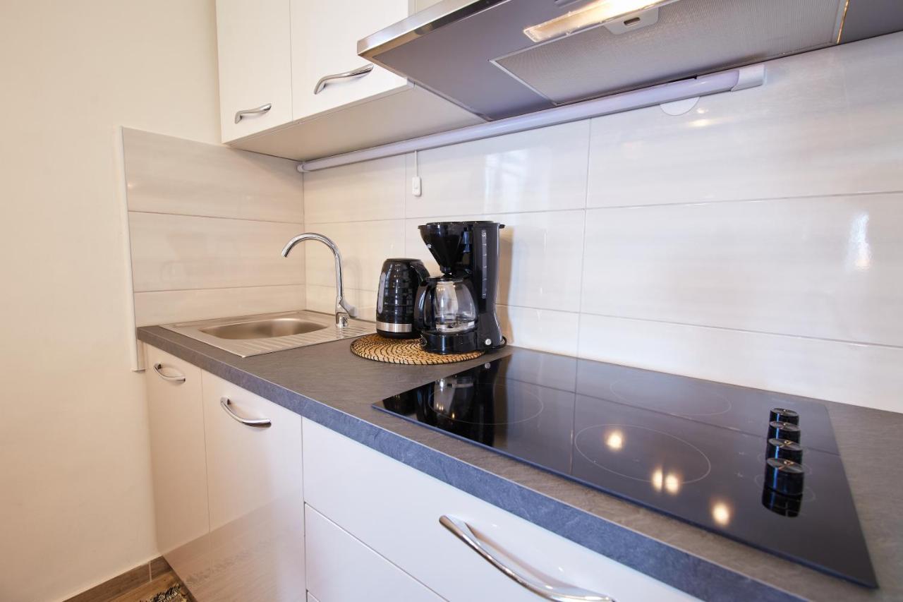 Studio Apartman Manuela Rijeka Bagian luar foto